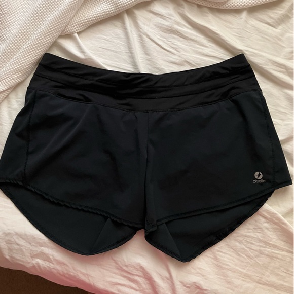 OISELLE ROGA SHORTS size Medium BLACK - Picture 4 of 7
